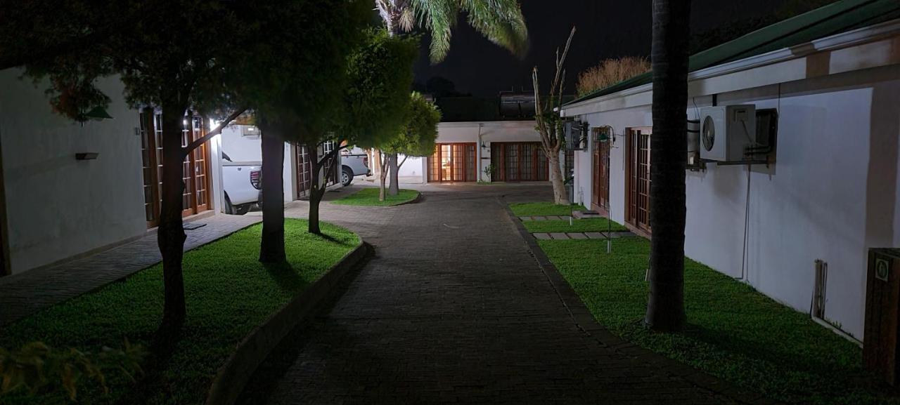 Shonalanga Lodge Vryheid Bagian luar foto